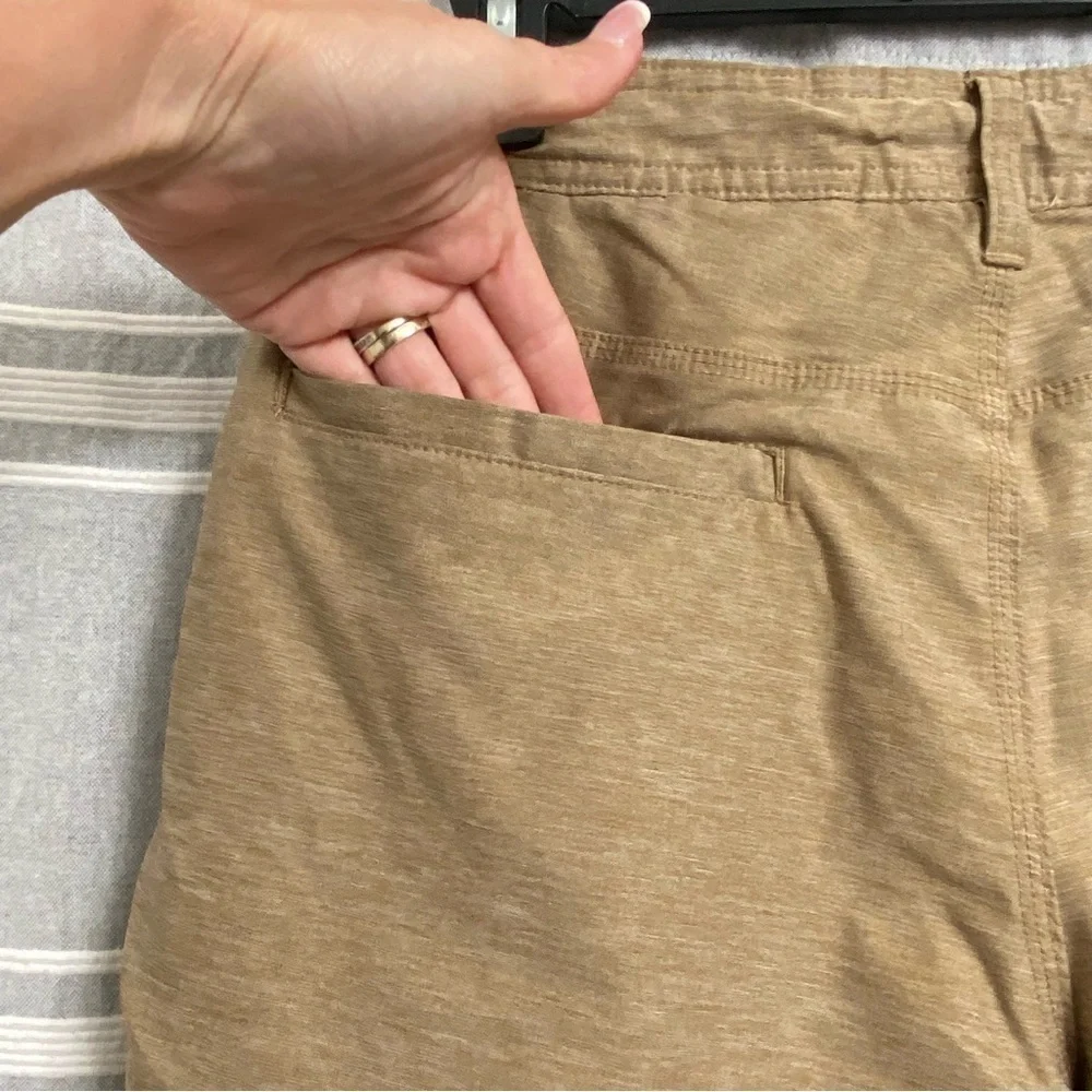O'NEILL / Men's Hybrid Tan Heathered Shorts Size 30